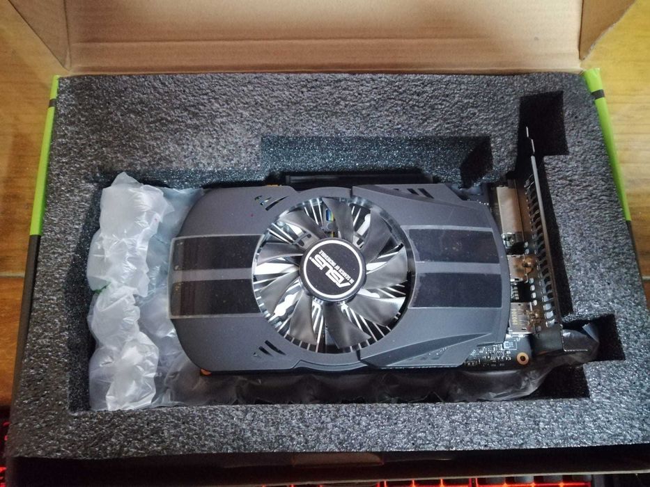 Placa Gráfica ASUS PH GeForce GTX 1650 (NVIDIA - 4 GB GDDR6)
