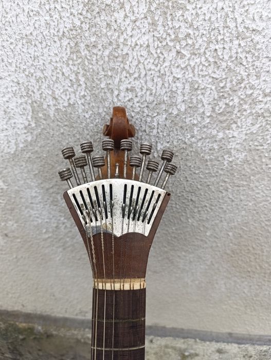Guitarra portuguesa