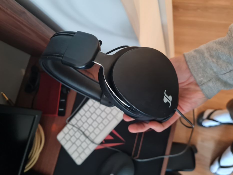 Fones Headset Estudio Stagg SHP-5000H Closed-Back Stereo Studio DJ Hea