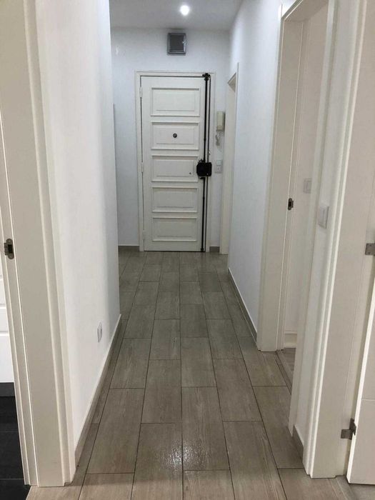 T2 Renovado para Arrendamento – Campolide, Lisboa