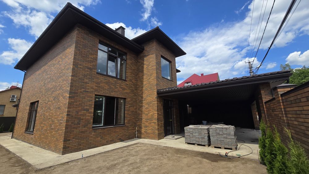 Продаж Будинку 215 м² - 6.3 Сотки | Цокольний Поверх - Підвал | Гараж | Без Комісії