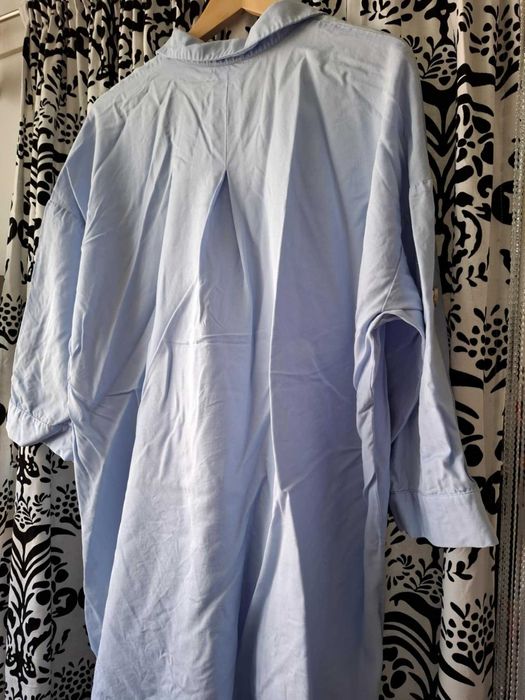 sukienka koszulowa niebieska Reserved 44