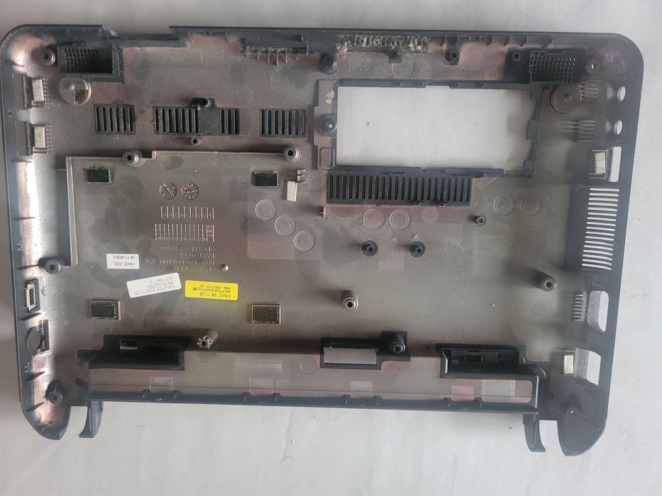 Sprzedam dolną ibudowe do Laptopa Samsung N130