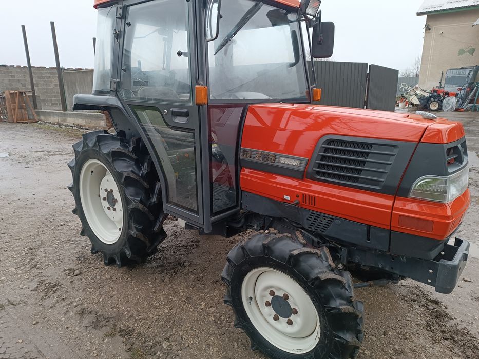 Японський мінітрактор.Трактор Кубота