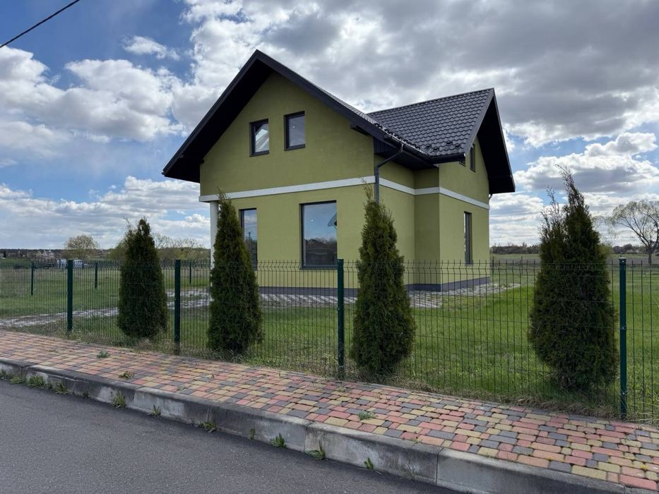 Продаж готового будинку на великій ділянці! Без комісії