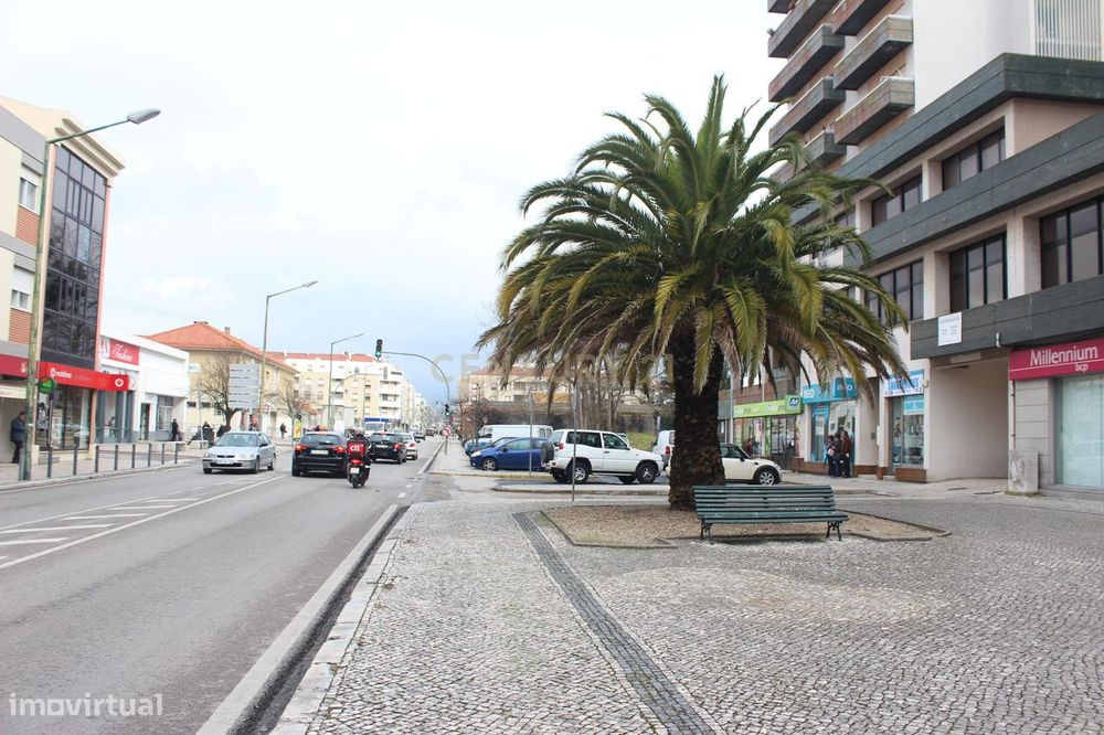 Loja no Centro da Cidade de Marinha Grande
