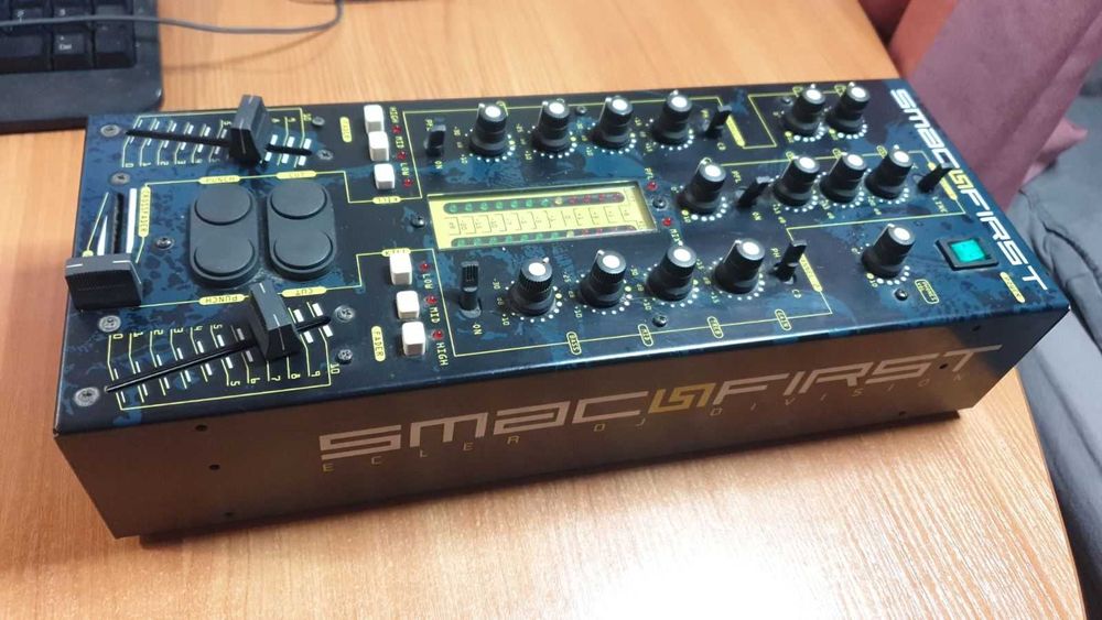 Диджейский микшер Ecler SMAC First
