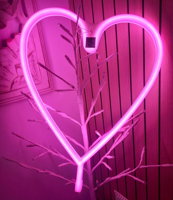 Luz néon coração rosa