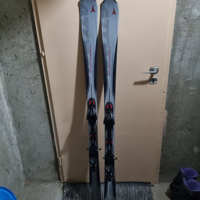 Męskie narty Atomic