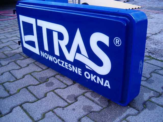 Baner, reklama podświetlana, obudowa