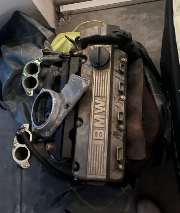 Cabeça de Motor - BMW E 30 ( 1985 a 1989 )  316 I