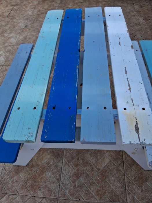 Mesa para estudo e brincar