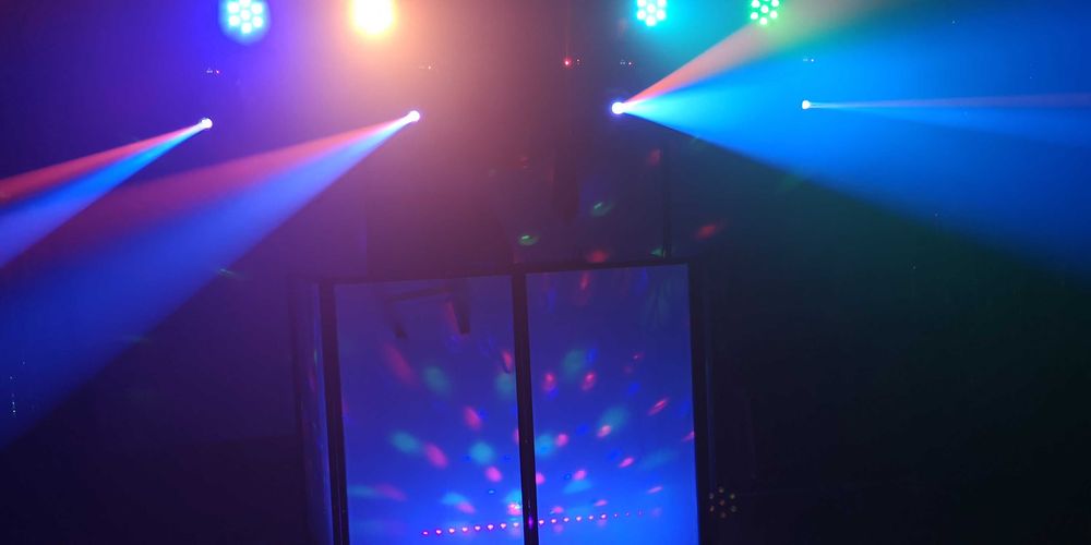 DJ, auto do ślubu, rozwożenie autem gości po imprezie, dj