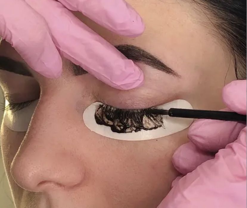 Фарбування,Ламінування,Корекція,Моделювання брів та вій