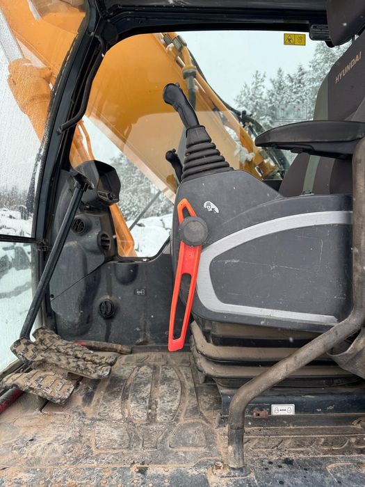 Екскаватор Hyundai Robex 220  2014 5900мг 22тон  JCB JS22O VOLVO EC220