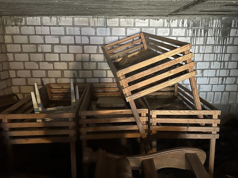 Wyposażenie meble sklepowe Ciucholand lumpeks szmateks kosze wsypowe