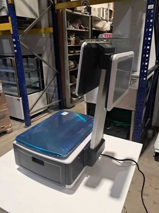 Balança com torre e etiqueta - NOVA