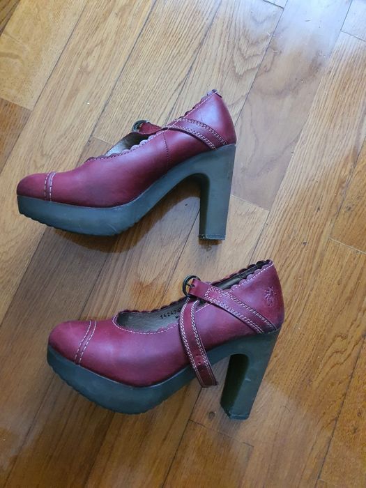 Sapatos vermelhos Fly London