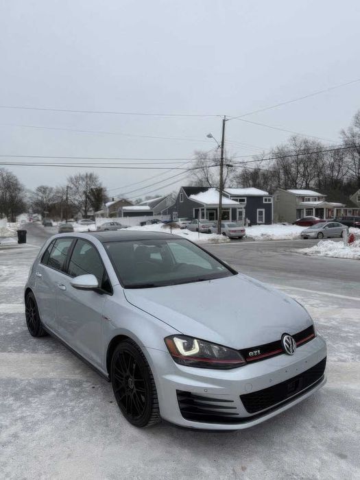 Volkswagen Golf GTI      2015