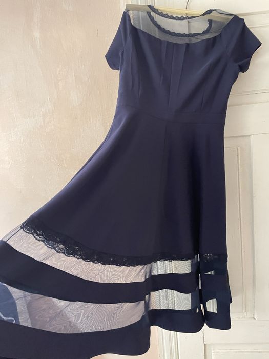 Фірмова сукня