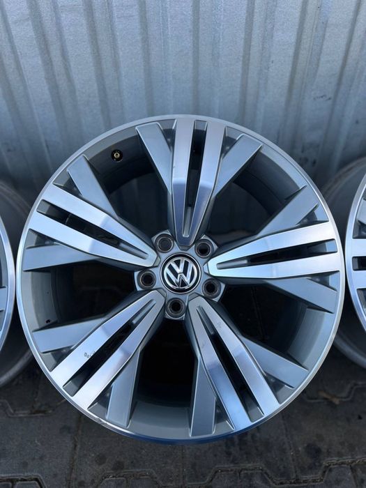 Volkswagen R18 5x112 Passat B8 Arteon Alltrack Kalamata 3G0601025BK