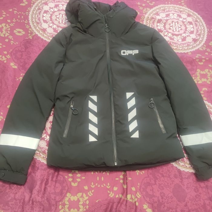 Продам зимову чоловічу куртку