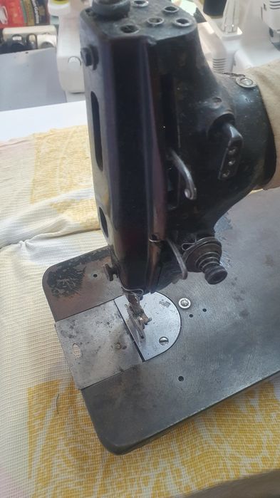 Продам швейну машинку 22 клас