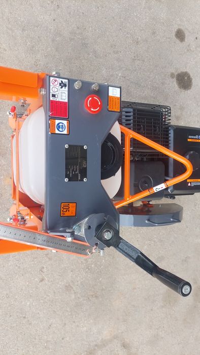 Cortadora de asfalto