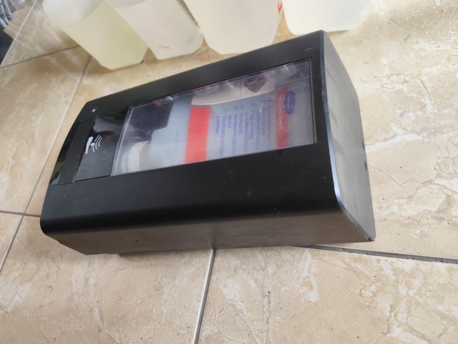 Dispensador de álcool gel com 5 garrafas