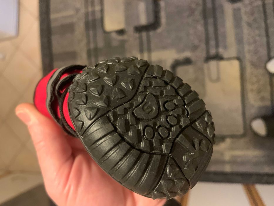 Buty dla psa. Rozmiar S.