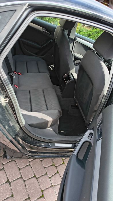 Audi A4 B8, Sedan
