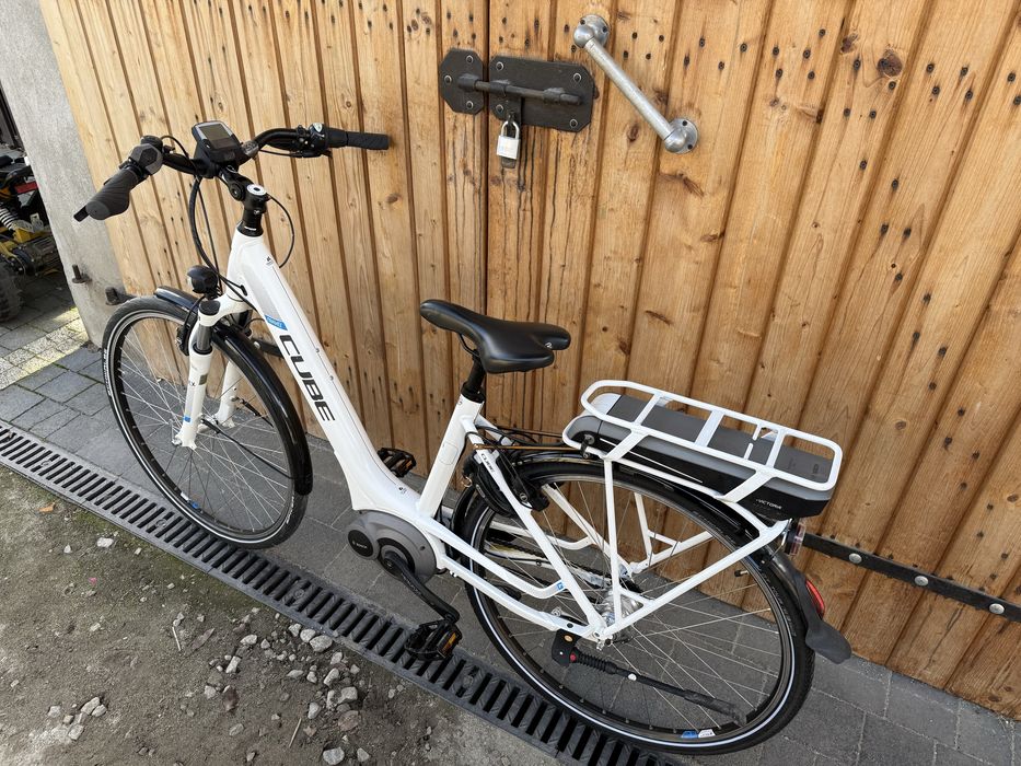 Rower Elektryczny CUBE TRAVEL Gazelle Bosch Active Line damski S 46 H