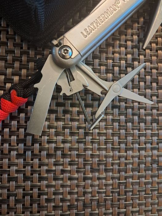 Мультитул Leatherman Wave