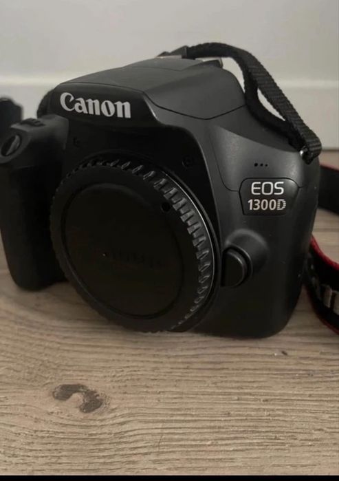 Canon EOS 1300D (W)