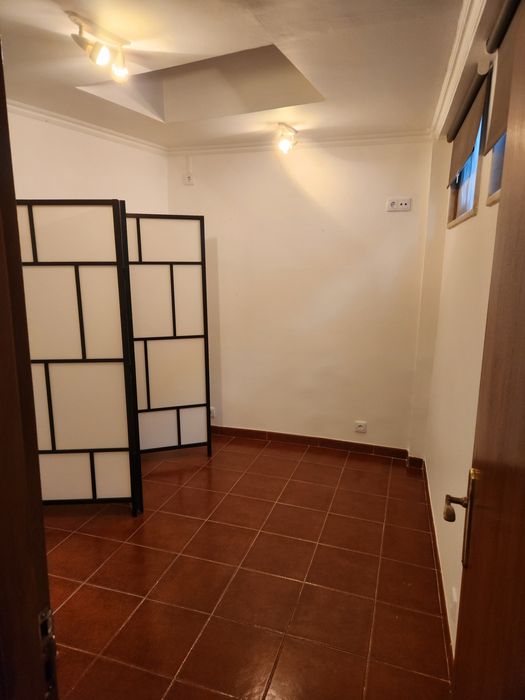 Apartamento para arrendar na Praça das flores/príncipe real T1+1