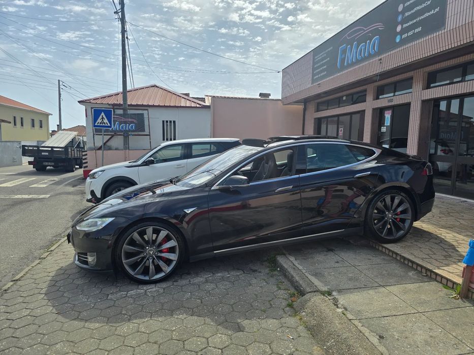 Tesla Model S P90D465784420131164166