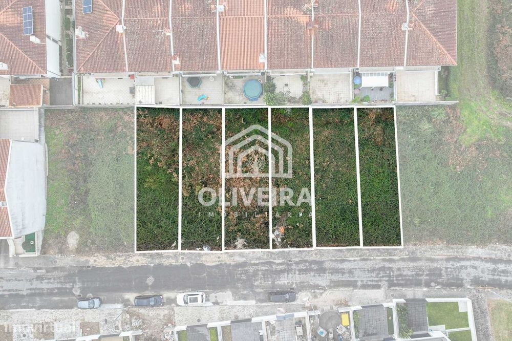 Lote de Terreno para moradia em banda em Soutelo, Vila Verde