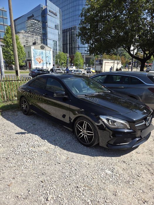 Mercedes-Benz CLA 200 Salon PL Sedan AMG Line, super stan