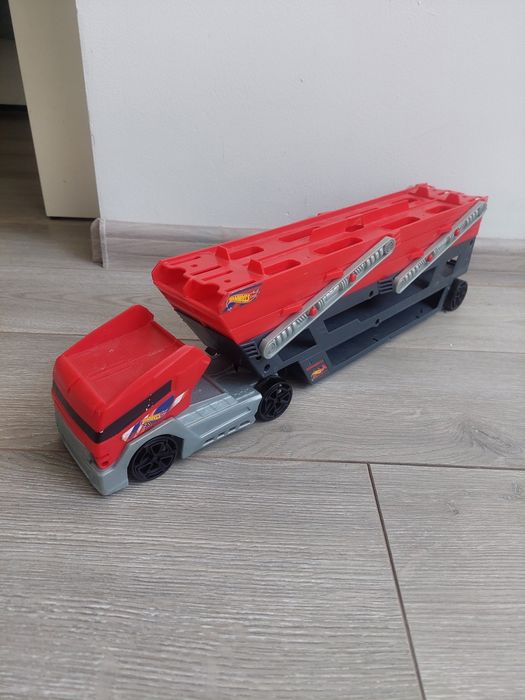 Автовоз Hot wheels оригінал