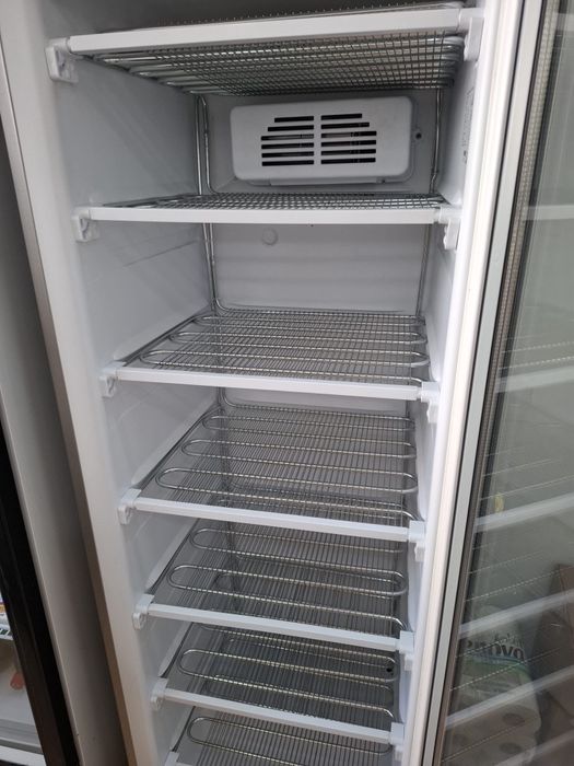 Vendo um  frigorífico