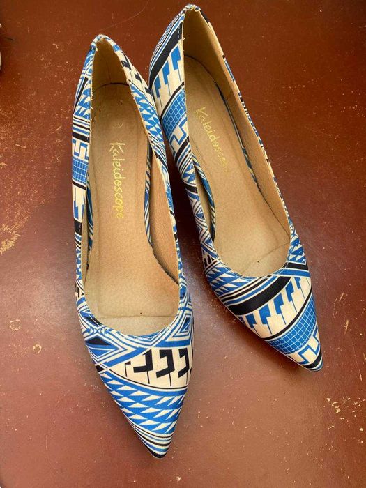 туфлі з орнаментом