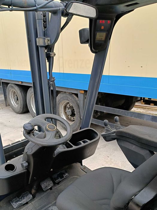 Продам погрузчик Linde H20T 2007