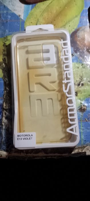 Продам чехлы на Моторола е13 ,айфон 7