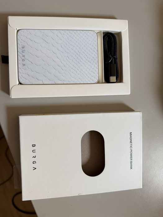 Zestaw burga iphone 17 pro max - etui oraz powerbank