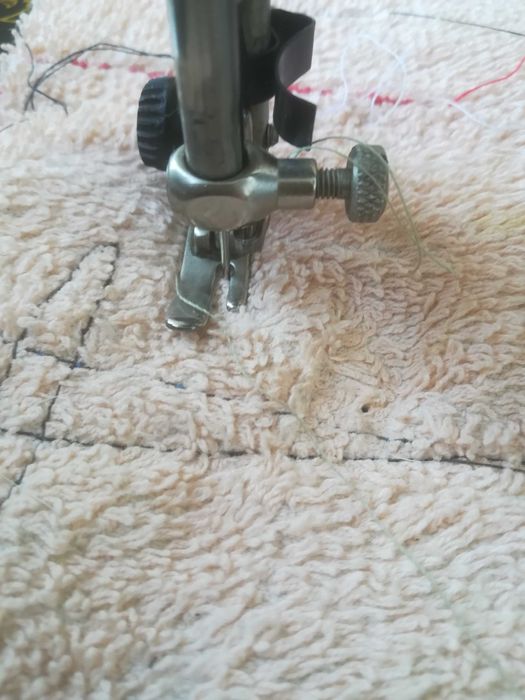 Швейна машинка ретро з ручним приводом Подольск  в робочому стані