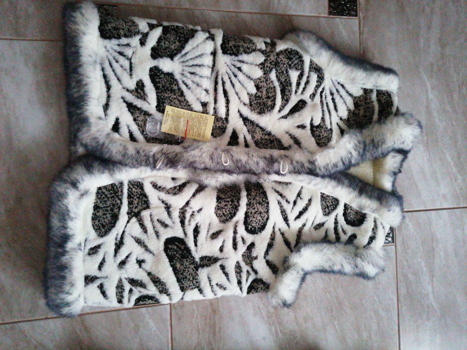 Продам закарпатські жилетки