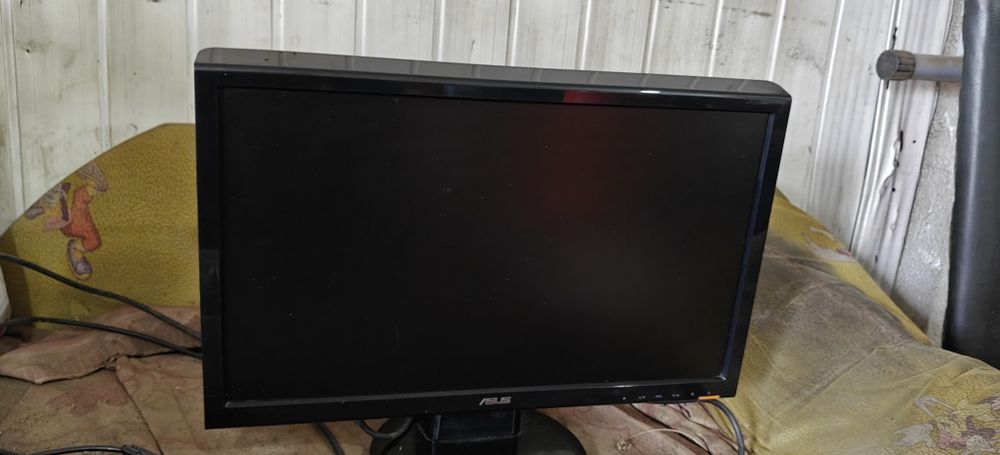 Монитор.  21 Asus