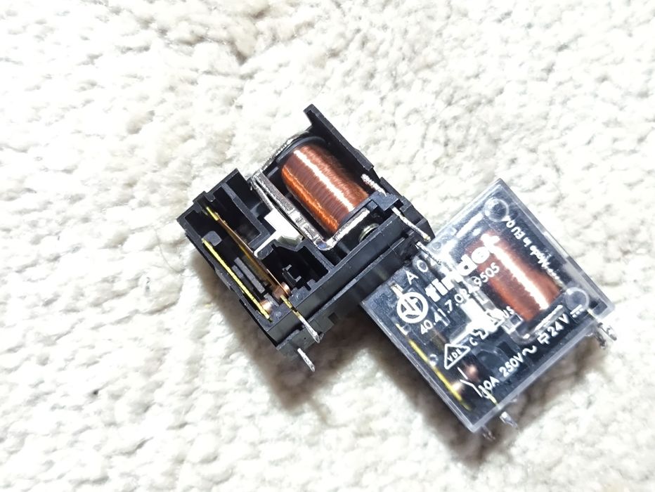 Реле Vaillant E3206S FINDER