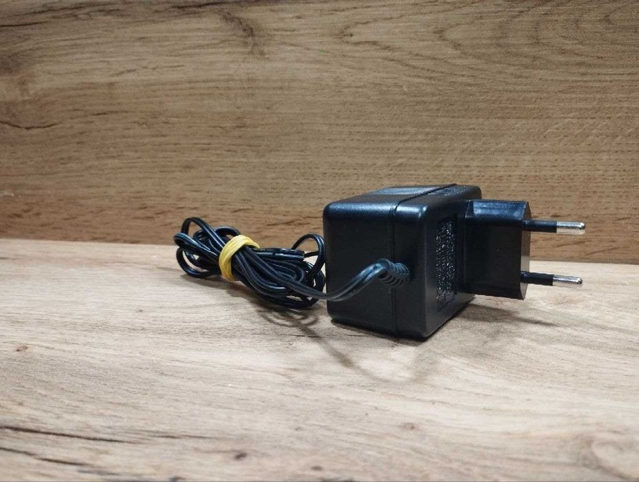 Блок живлення (адаптер) 12V 150mA - надійний, під паяння