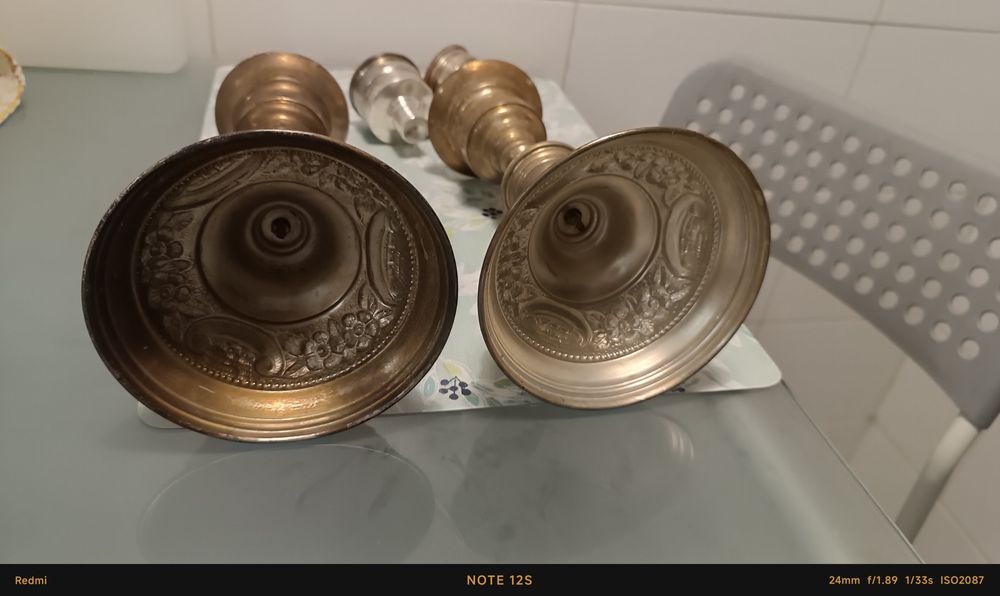 Castiçais Antigos em Casquinha – Par | Decoração Clássica